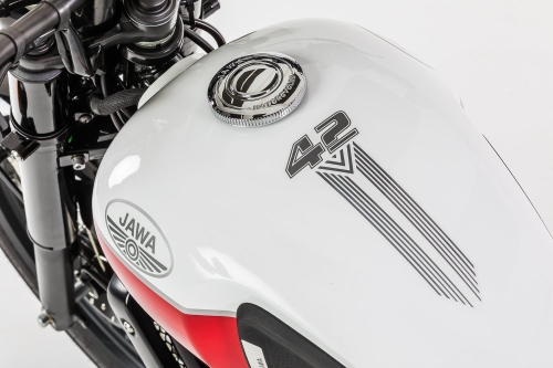 Foto k článku JAWA 350 CL Bobber