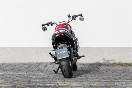 Foto k článku JAWA 730 Twin